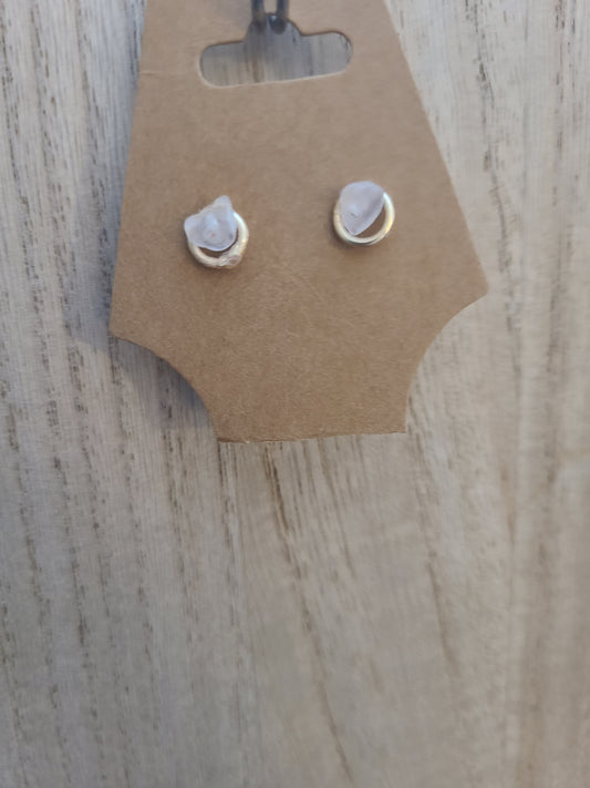 (1) Earrings- Studs