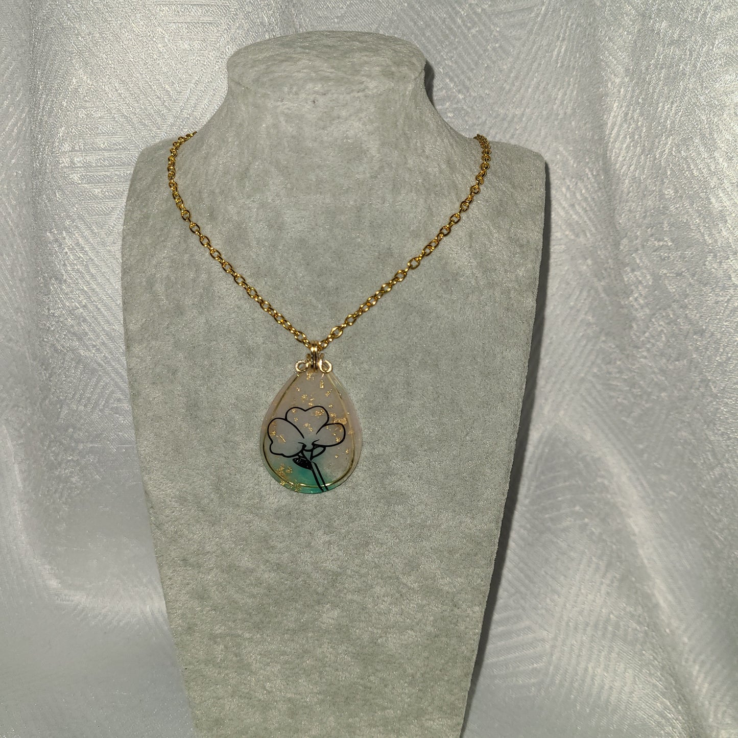 Resin Pendant Necklaces