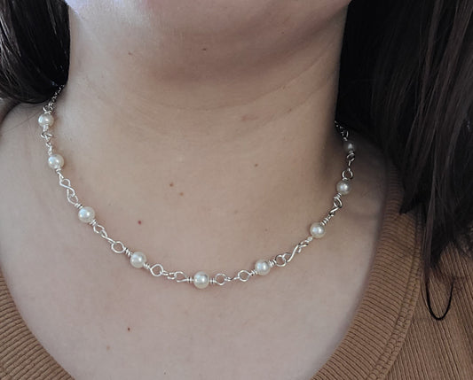 (1)Chain necklace- Handmade, 16"(white pearl)