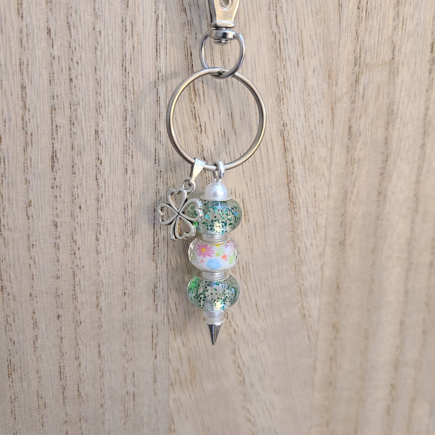 (B) Keychain